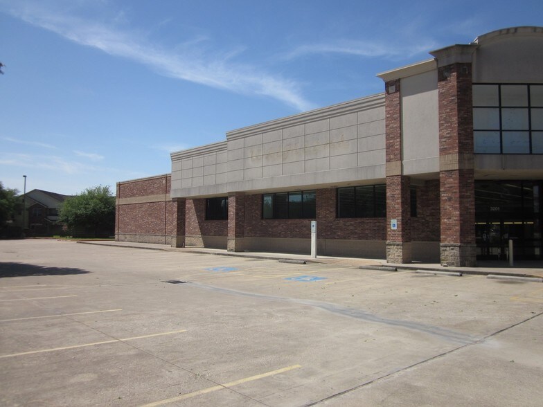 More Photos Of 3201 Fm 528 Rd, Friendswood Drugstore For Lease