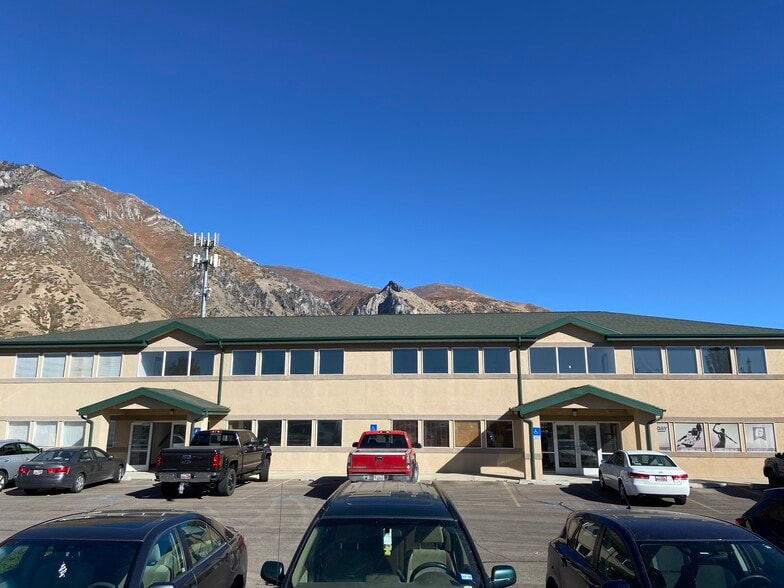 Primary Photo Of 1086 N 450 W, Springville Light Manufacturing For Sale