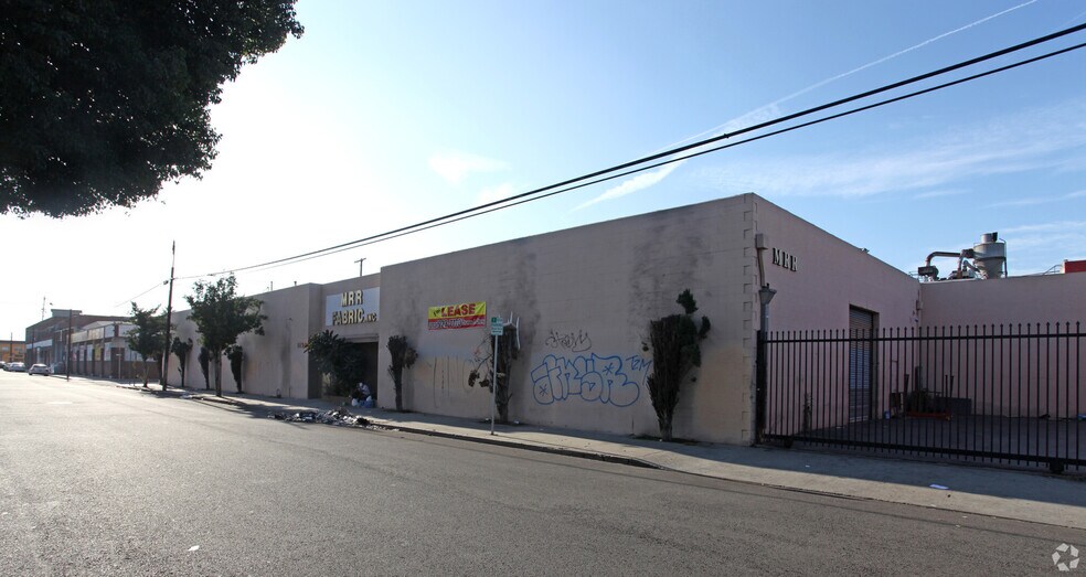 More Photos Of 1120 E 14th Pl, Los Angeles Warehouse For Sale