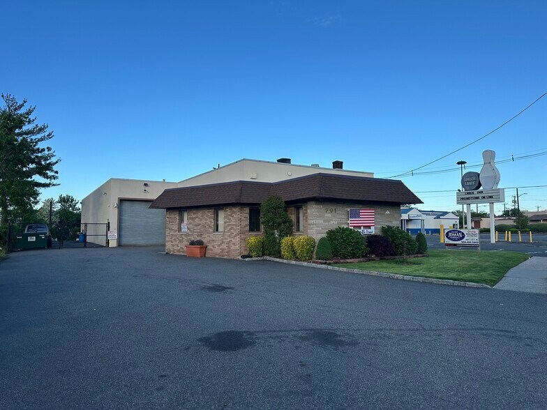 More Photos Of 701 N Stiles St, Linden Land For Lease