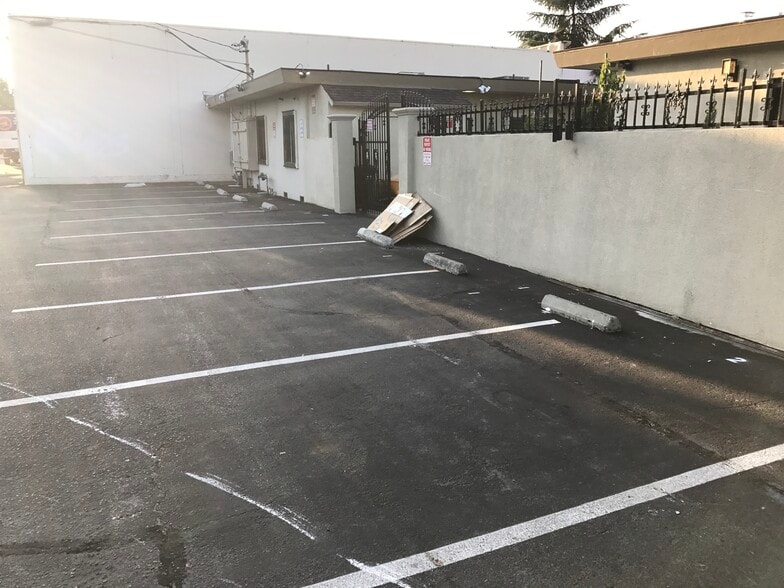 More Photos Of 970-980 W El Camino Real, Sunnyvale Unknown For Lease