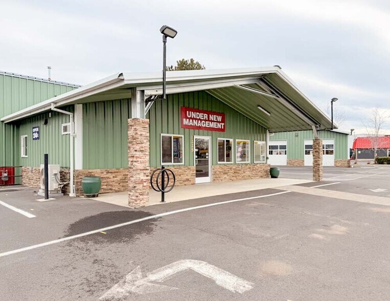 More Photos Of 1225 SW Highway 97, Madras Storefront Retail Office For Lease