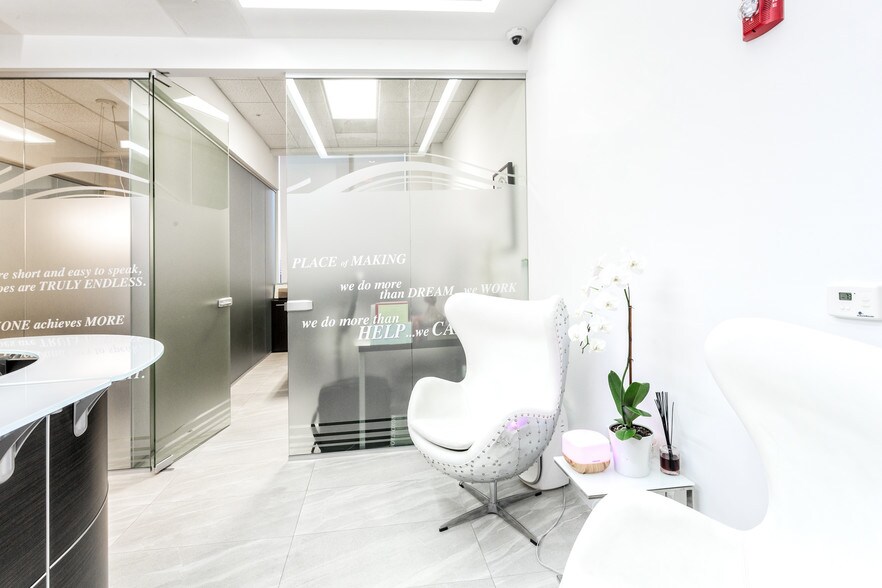 More Photos Of 20200 W dixie Hwy, Aventura Medical For Sale