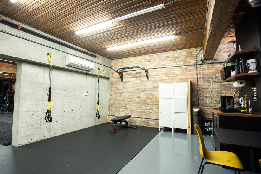 More Photos Of 76-78 Richmond St E, Toronto Loft Creative Space For Sale