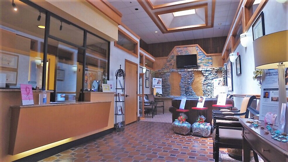 More Photos Of 130 E Hillcrest St, Orlando Medical For Sale