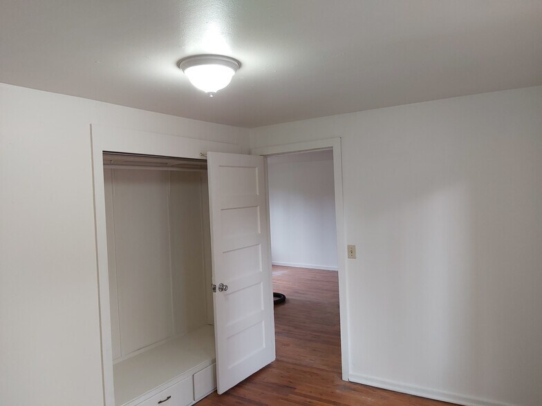 More Photos Of 350 SE Lilly Ave, Corvallis Apartments For Sale