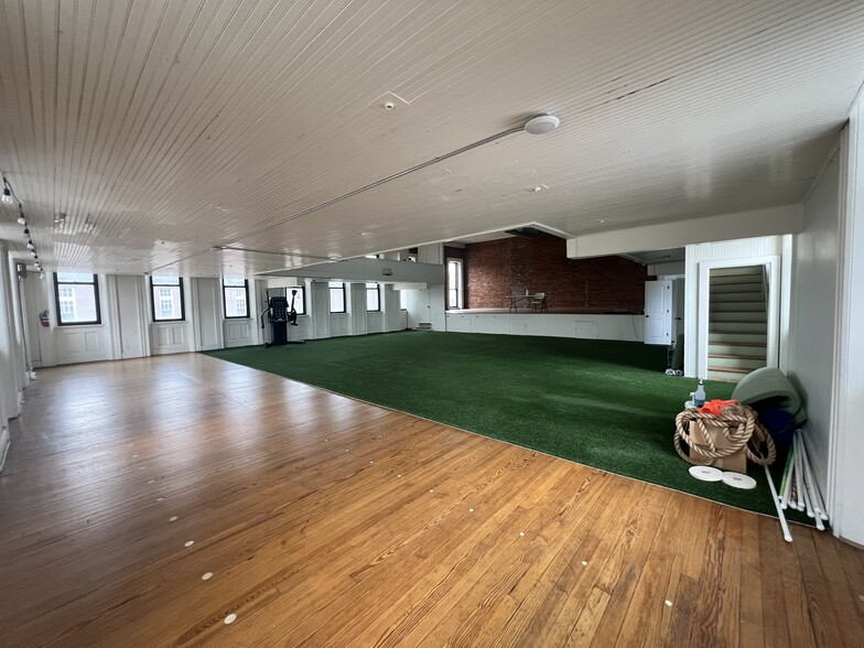 More Photos Of 333 Market St, Zanesville General Retail For Sale