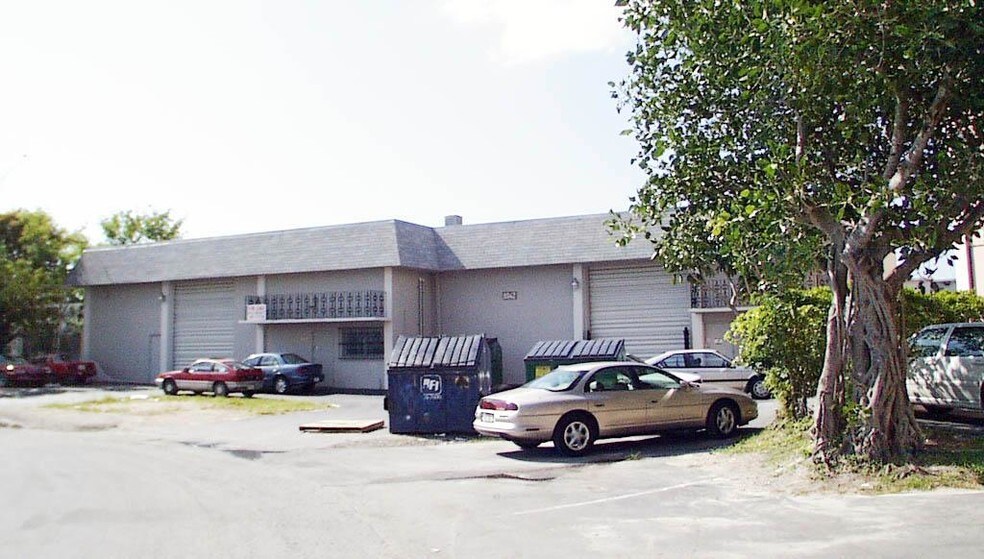 Primary Photo Of 8921-8935 SW 129th St, Miami Light Distribution For Lease
