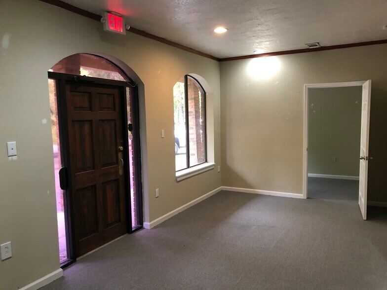 More Photos Of 3707 Fatta Dr, Dickinson Medical For Lease