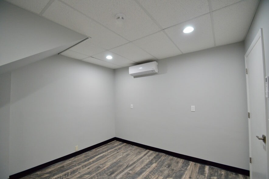 More Photos Of 18 Main St, Millburn Storefront Retail Office For Lease