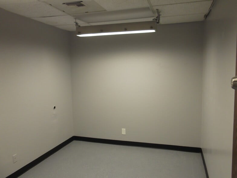 More Photos Of 13550-13570 Palm Dr, Desert Hot Springs Medical For Lease