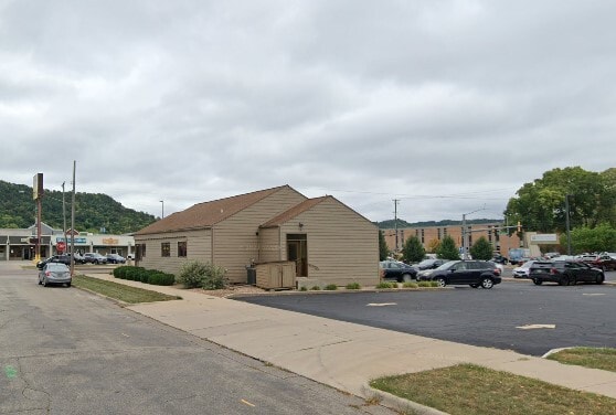 More Photos Of 1600 Losey Blvd S, La Crosse Medical For Lease