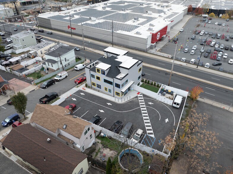 More Photos Of 7100-7106 Tonnelle Ave, North Bergen Freestanding For Sale