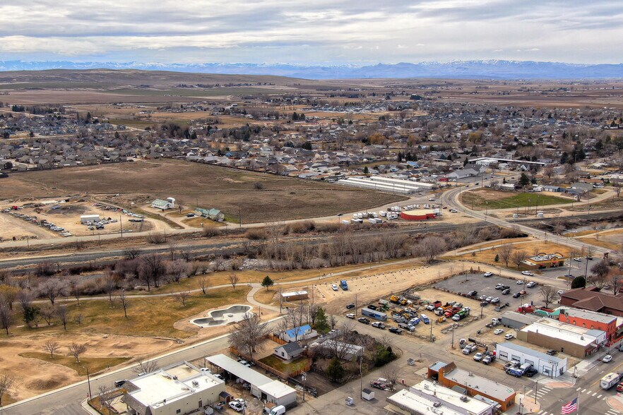 More Photos Of 218 N Avenue C, Kuna Apartments For Sale