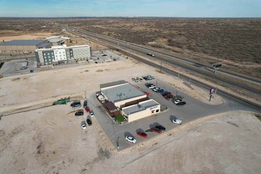 More Photos Of 1259 W I-20 Hwy, Monahans Storefront For Lease