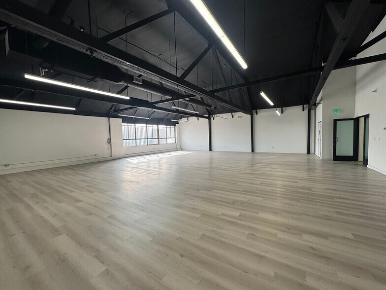 More Photos Of 1016 S Santee St, Los Angeles Storefront For Sale