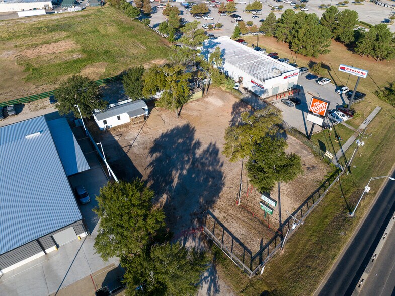 More Photos Of 191 Interstate 45, Huntsville Land For Sale