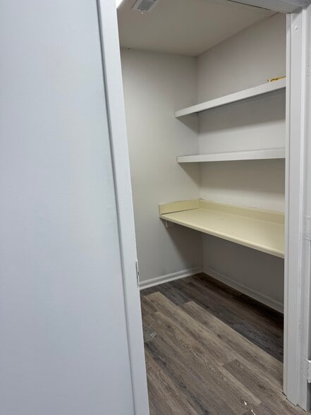 More Photos Of 1428 Rock Springs Rd, Columbia Freestanding For Lease