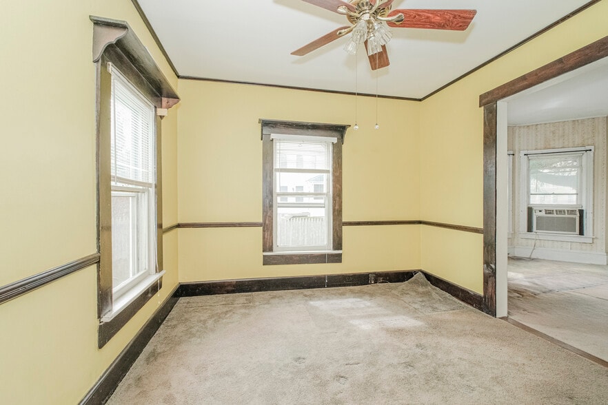 More Photos Of 20 N Main St, Marlboro Office For Sale