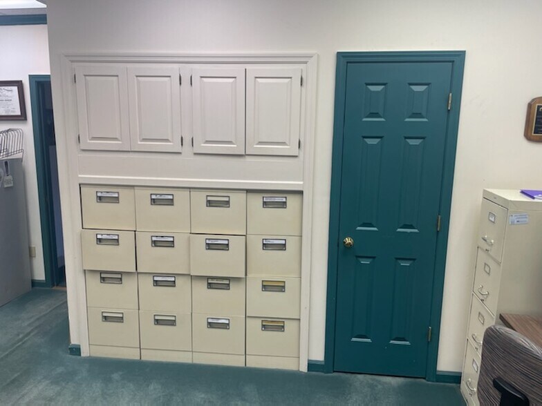 More Photos Of 5100 Bernard Dr, Roanoke Medical For Sale