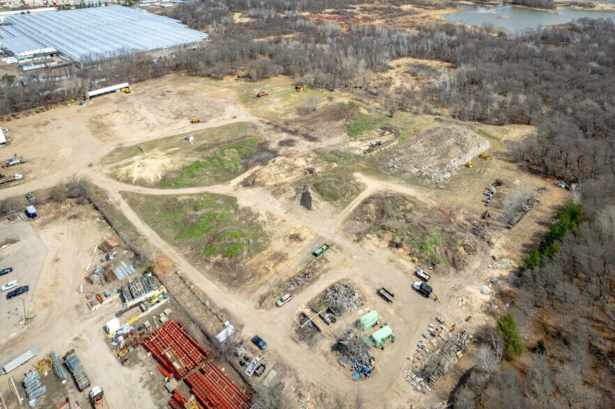 More Photos Of 13655 Lake Dr NE, Forest Lake Contractor Storage Yard For Lease