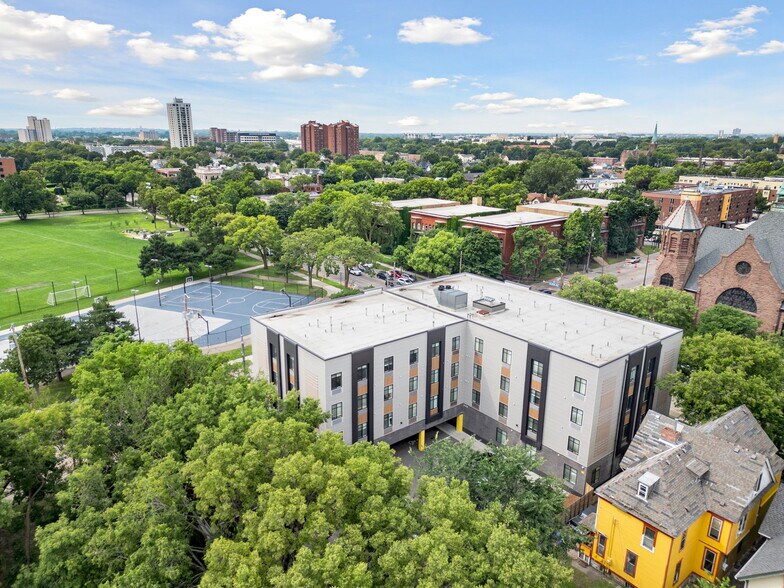 More Photos Of 1935 Park Ave, Minneapolis Apartments For Sale