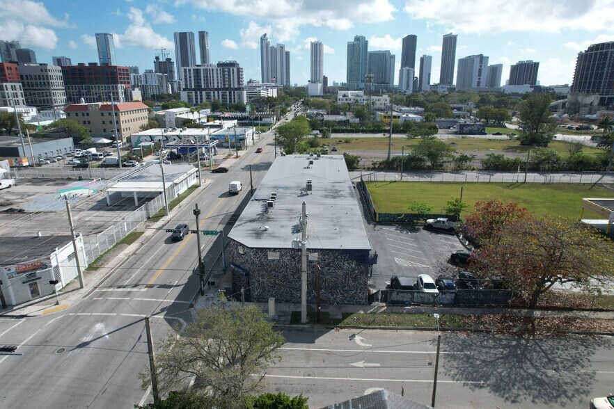 More Photos Of 164 NW 20th St, Miami General Retail For Lease