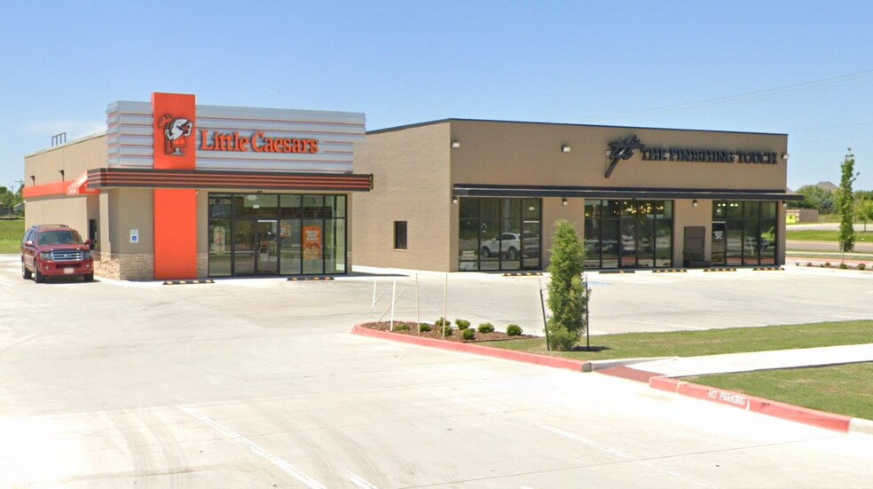 More Photos Of 201 S Cemetery Rd, Yukon Storefront Retail Office For Lease