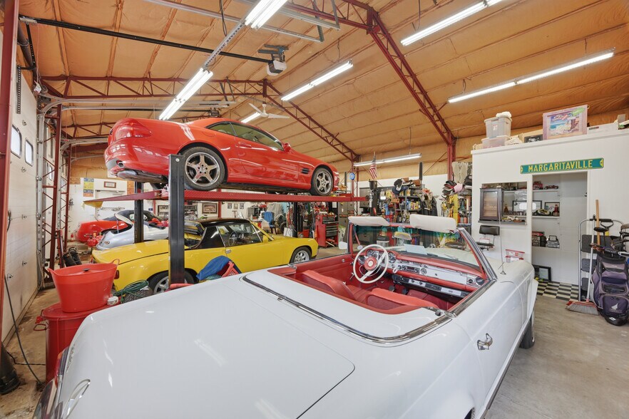 More Photos Of 17 Industrial Park, Centerbrook Service For Sale
