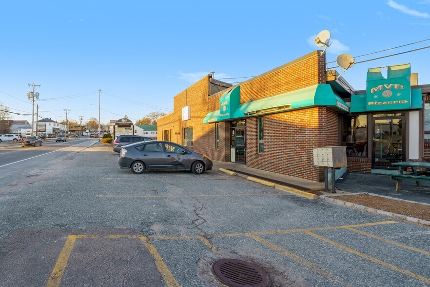 More Photos Of 840 Cumberland Hill Rd, Woonsocket Warehouse For Sale