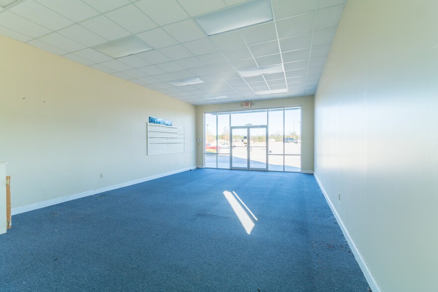 More Photos Of 4079 Augusta Hwy, Gilbert Storefront For Lease