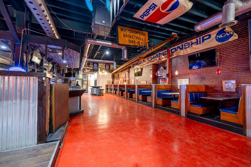 More Photos Of 117 N Mosley St, Wichita Bar For Sale
