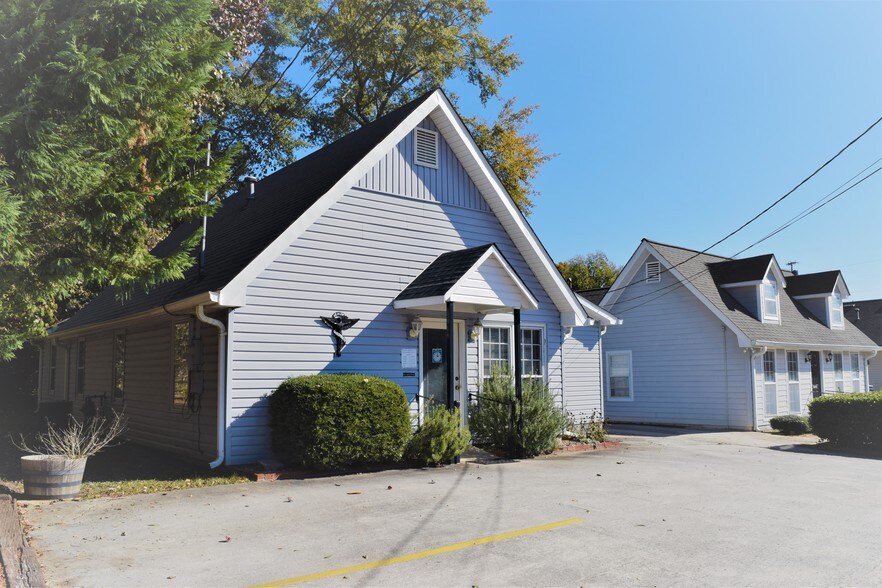 More Photos Of 334 N Broad St, Toccoa Office For Sale