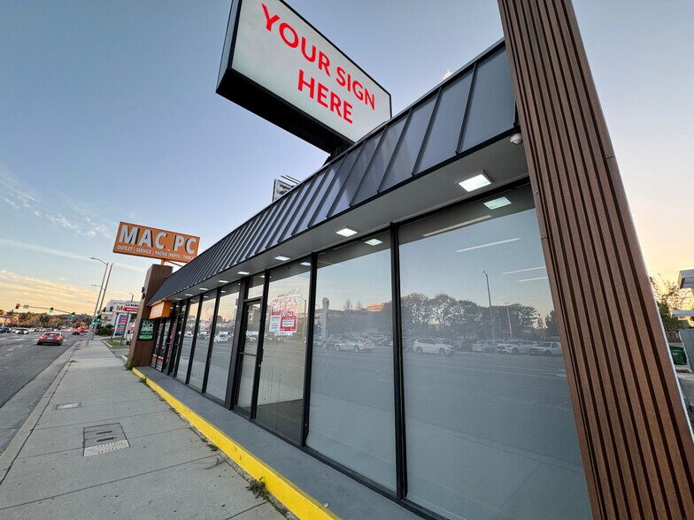 More Photos Of 6433-6437 Topanga Canyon Blvd, Woodland Hills Storefront For Lease