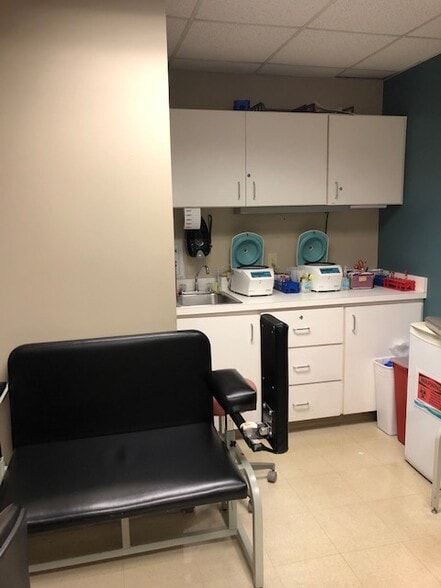 More Photos Of 5150 Sandy Ln, Fairfield Medical For Lease