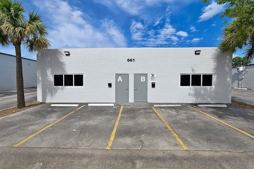 More Photos Of 661 NE 42nd St, Deerfield Beach Warehouse For Lease