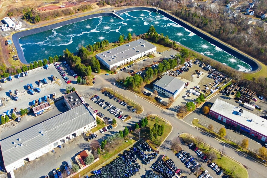 More Photos Of 10371 Central Park Dr, Manassas Industrial For Lease