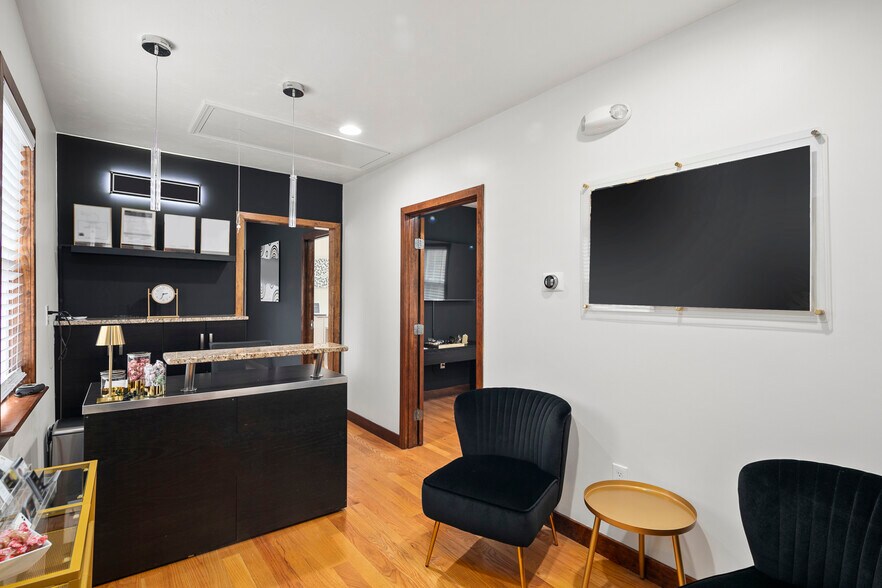 More Photos Of 109 Dean St, Taunton Medical For Lease