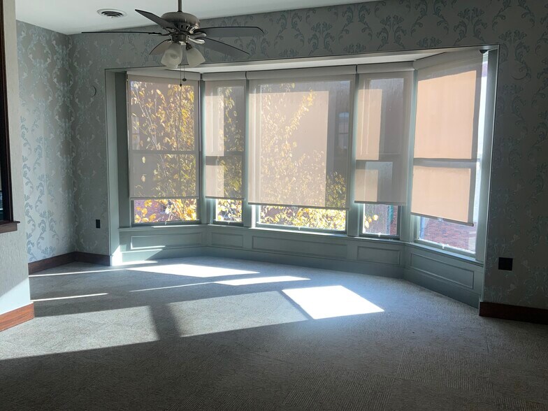 More Photos Of 211 S Court St, Medina Storefront Retail Office For Lease