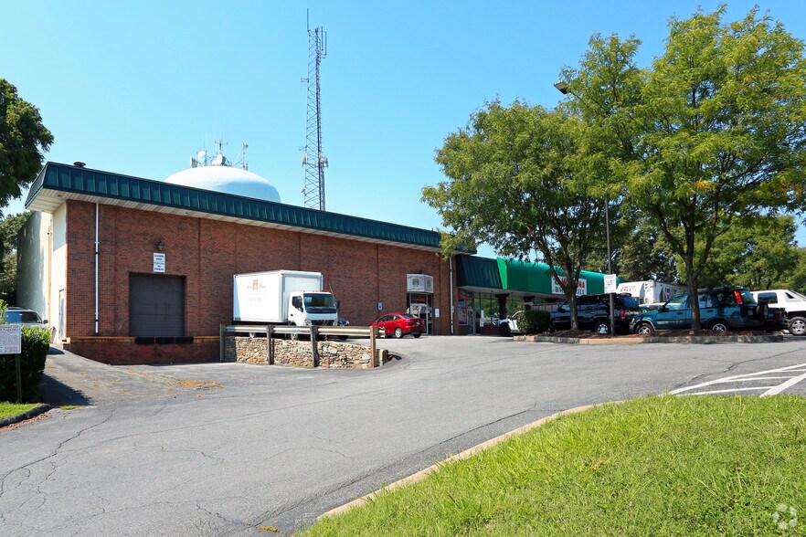 1611516165 Shady Grove Rd, Gaithersburg, MD 20877 Retail For Lease