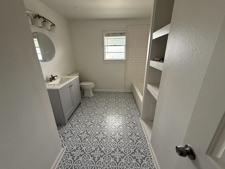 More Photos Of 203 Heard St, McKinney Apartments For Sale
