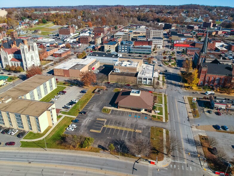 More Photos Of 100 W Washington St, New Castle Restaurant For Lease