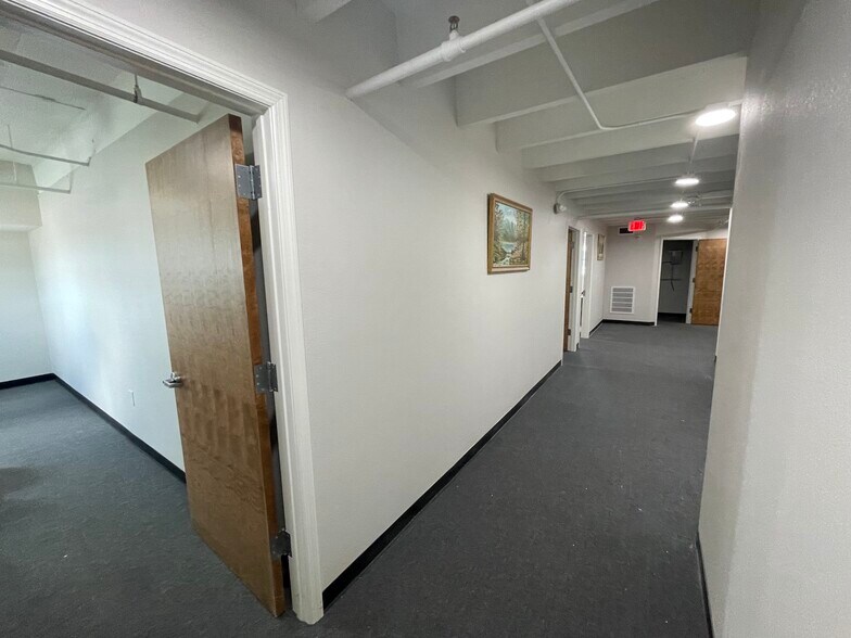 More Photos Of 24 E Magnolia Ave, Eustis Storefront For Lease