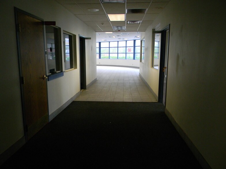 More Photos Of 1212 Abbott Rd, Buffalo Auto Dealership For Lease