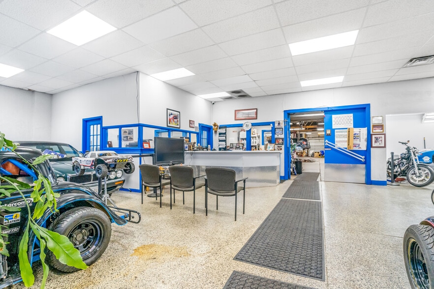 More Photos Of 6021 W Roosevelt Rd, Cicero Auto Repair For Sale