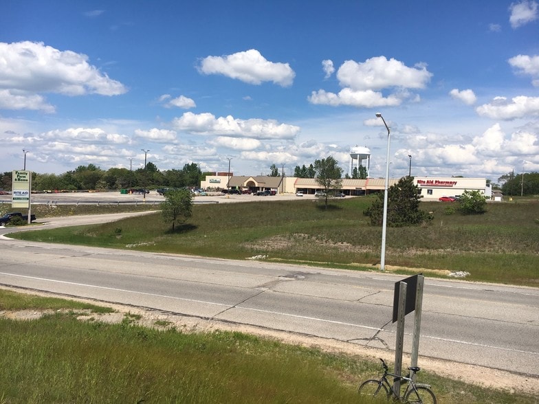 Primary Photo Of 1179 US Highway 31 S, Manistee General Retail For Lease