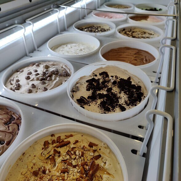 More Photos Of 4565 Spring Hill Dr, Schnecksville Amusement Park For Sale