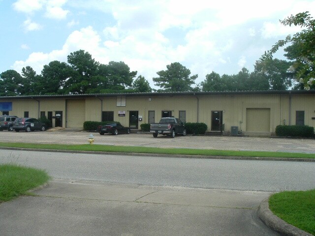 Primary Photo Of 901 Butler Dr, Mobile Light Distribution For Lease