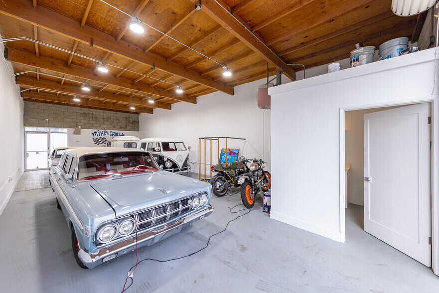 More Photos Of 2745 Sherwin Ave, Ventura Manufacturing For Sale