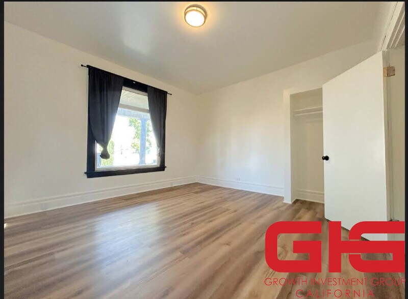 More Photos Of 724 W 2nd St, Pomona Apartments For Sale